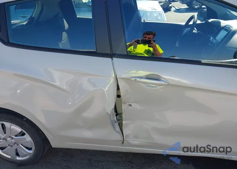 2016 Chevrolet Spark Ls Cvt z USA, uszkodzony, nr VIN KL8CB6SA2GC569207